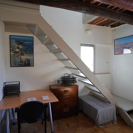 Maison De Village Provencal Ventabren Екстериор снимка