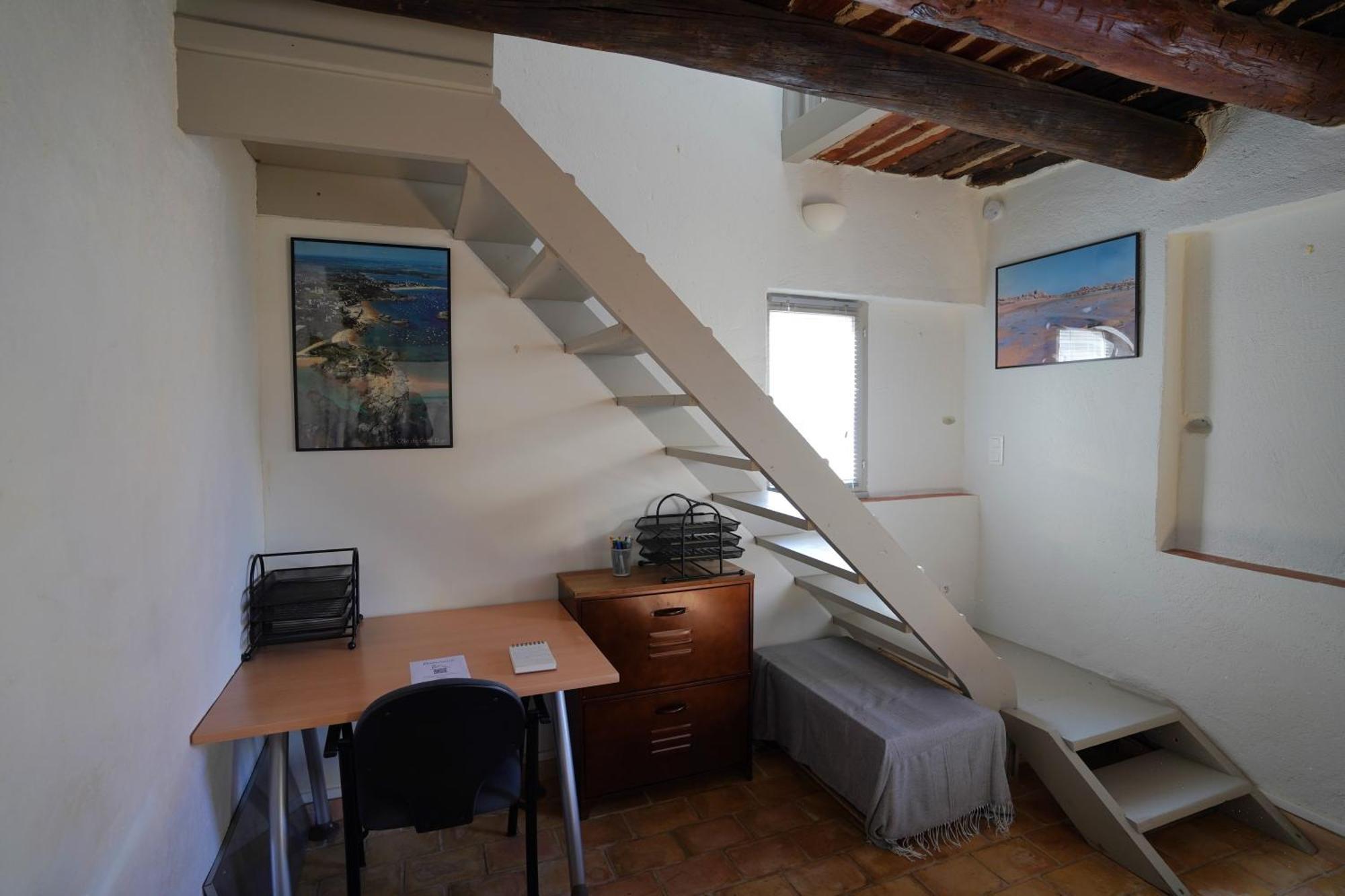 Maison De Village Provencal Ventabren Екстериор снимка