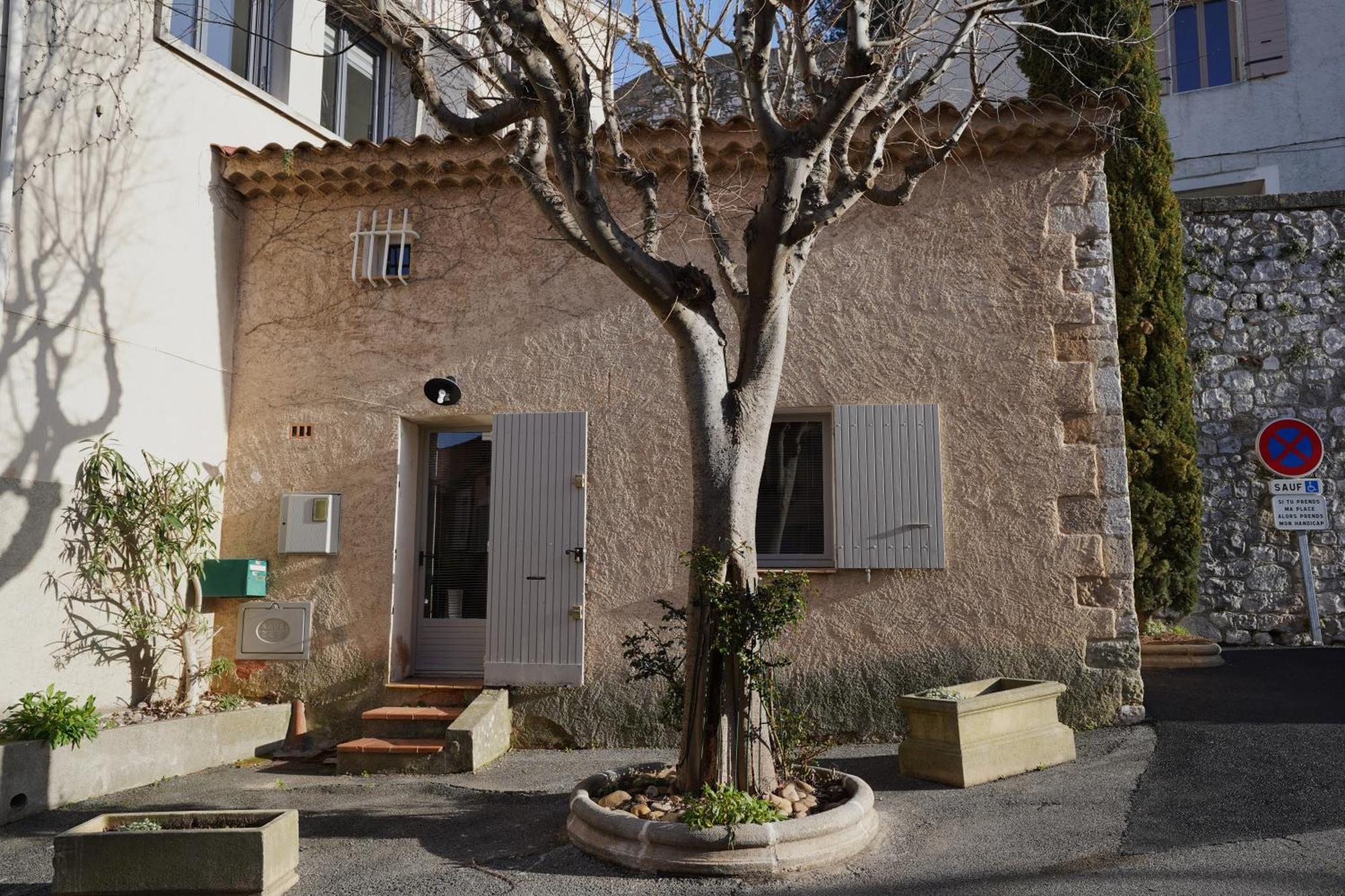Maison De Village Provencal Ventabren Екстериор снимка