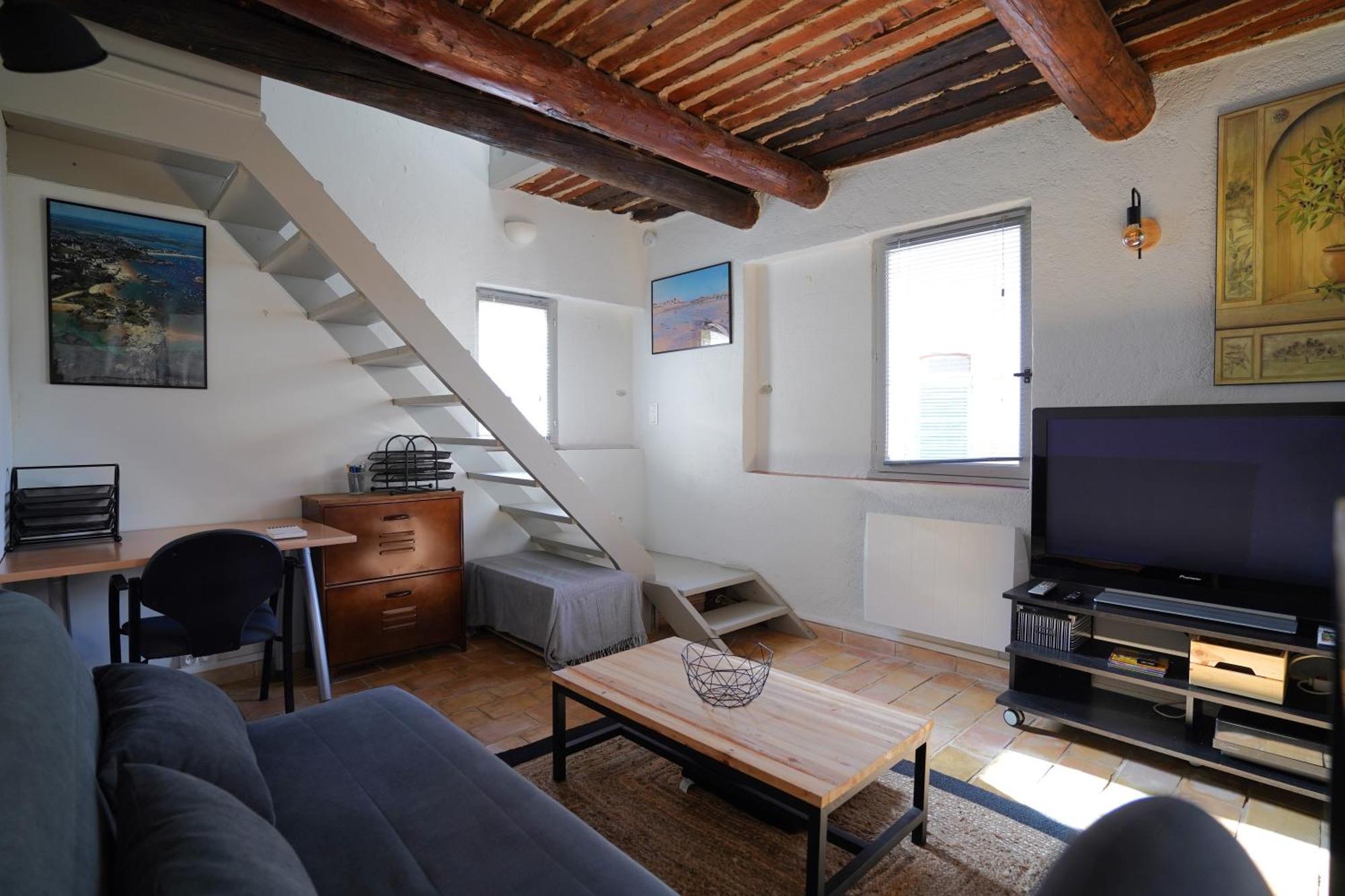 Maison De Village Provencal Ventabren Екстериор снимка